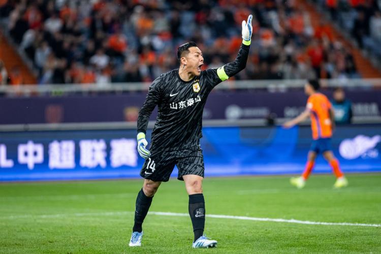 盖球队防守 盖球队防守