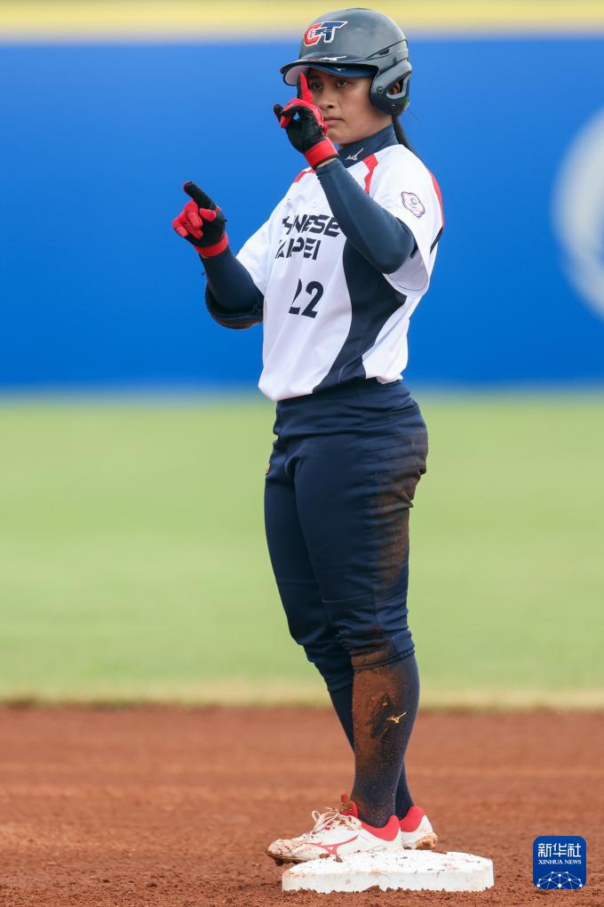 会女子垒球, 晋级决赛, 半决赛中 会女子垒球, 晋级决赛, 半决赛中