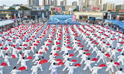 本报记者刘, amp 本报记者刘, amp